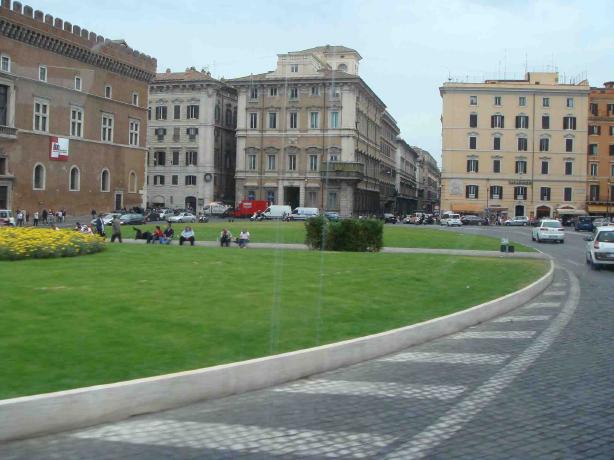 ベネツィア広場。
